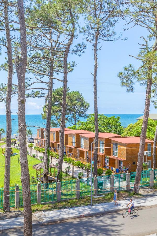 Samni Hotel Ureki Eksteriør billede