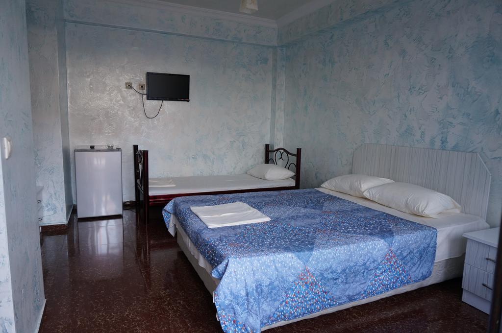 Samni Hotel Ureki Værelse billede